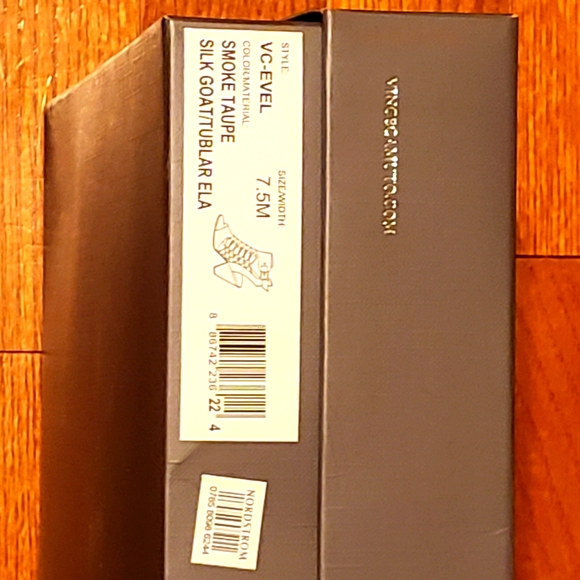 VINCE CAMUTO VC-EVEL SMOKE TAUPE LEATHER SANDAL - Picture 6 of 8